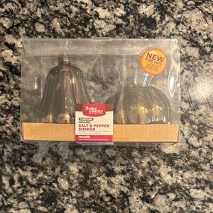 Ceramic Pumpkin Salt & Pepper Shaker Set